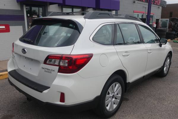 2017 Subaru, dovoz USA — foto 2 z 12