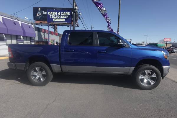 2019 Dodge, dovoz USA — foto 6 z 12