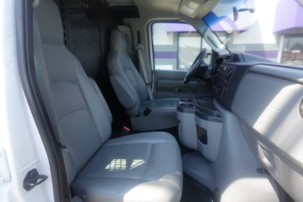 2014 Ford, dovoz USA — foto 10 z 12