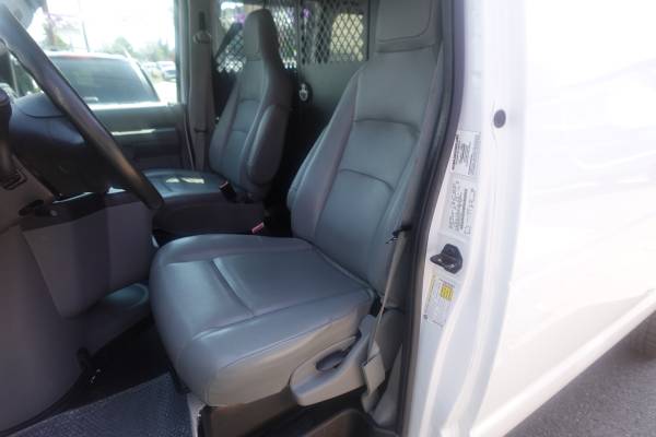 2014 Ford, dovoz USA — foto 6 z 12