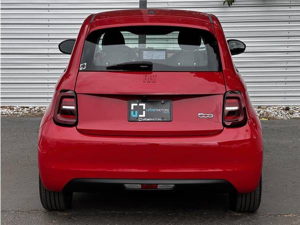 2024, dovoz USA — foto 10 z 12