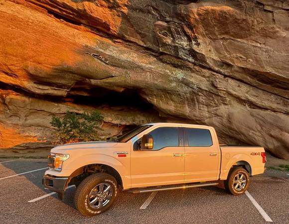 2020 Ford, dovoz USA — foto 7 z 12