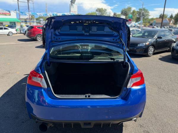 2016 Subaru, dovoz USA — foto 11 z 12