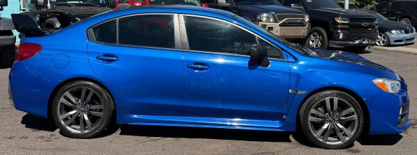 2016 Subaru, dovoz USA — foto 2 z 12