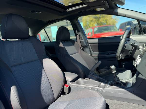 2016 Subaru, dovoz USA — foto 9 z 12
