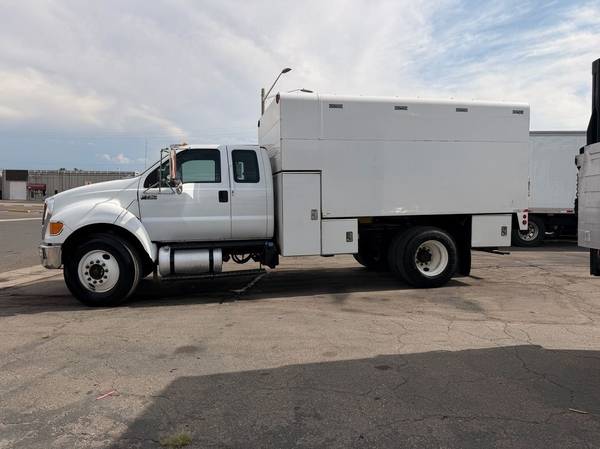 2015 Ford, dovoz USA — foto 2 z 12