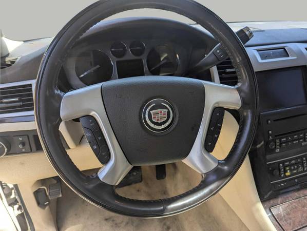 2008 Cadillac, dovoz USA — foto 8 z 12