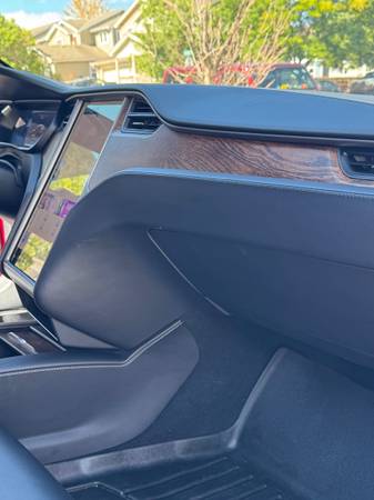 2018 Tesla, dovoz USA — foto 10 z 12