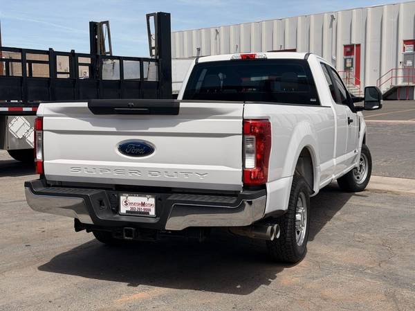 2019 Ford, dovoz USA — foto 5 z 12