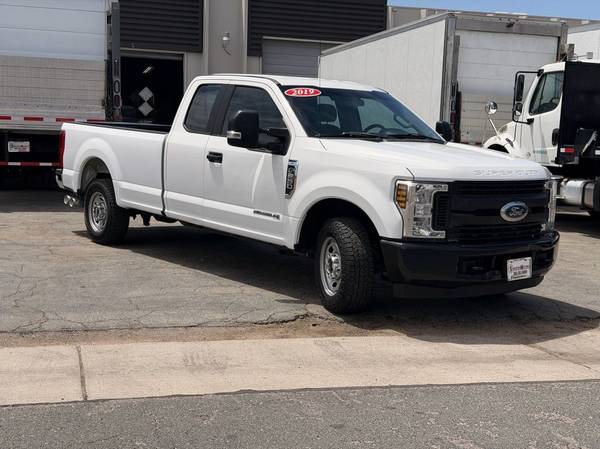 2019 Ford, dovoz USA — foto 8 z 12