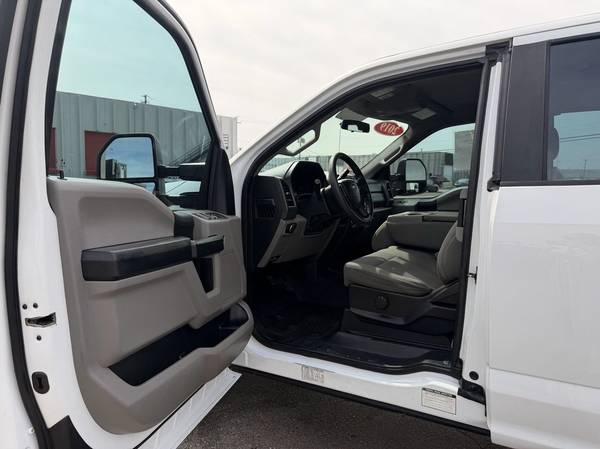 2019 Ford, dovoz USA — foto 9 z 12