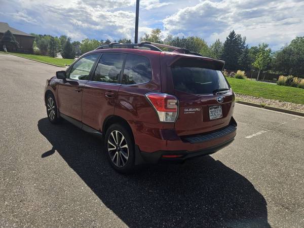 2017 Subaru, dovoz USA — foto 8 z 12