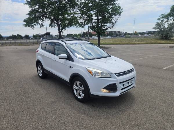 2016 Ford, dovoz USA — foto 2 z 12