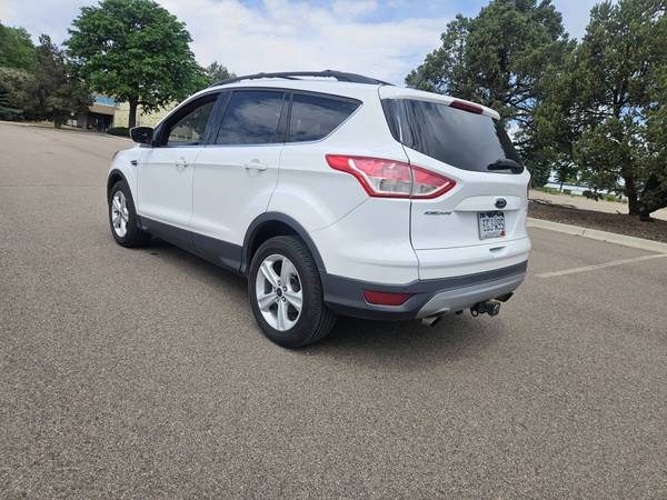 2016 Ford, dovoz USA — foto 5 z 12