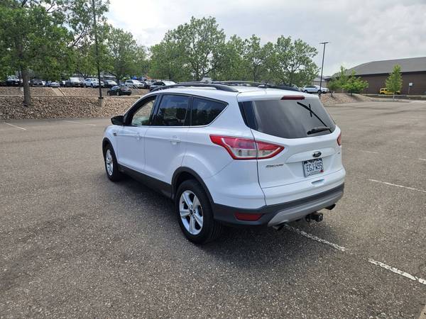 2016 Ford, dovoz USA — foto 7 z 12