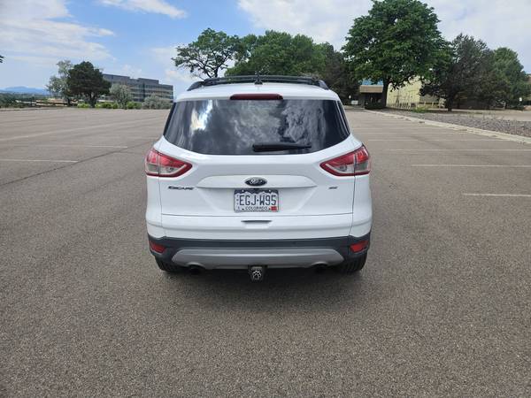 2016 Ford, dovoz USA — foto 9 z 12