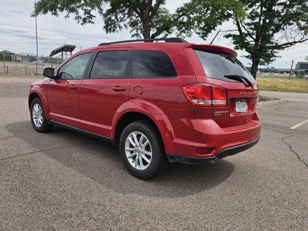2015 Dodge, dovoz USA — foto 4 z 12