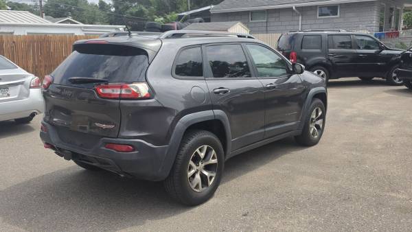 2014 Jeep, dovoz USA — foto 3 z 3
