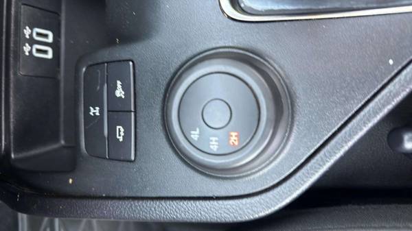 2023 Ford, dovoz USA — foto 12 z 12