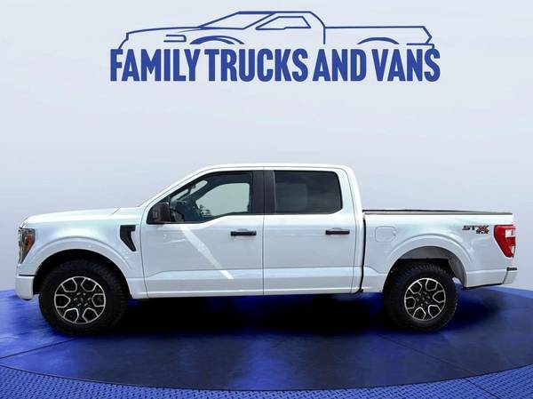 2023 Ford, dovoz USA — foto 2 z 12