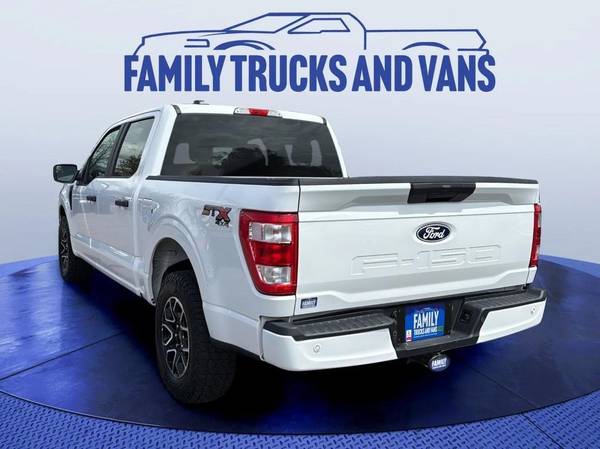 2023 Ford, dovoz USA — foto 3 z 12