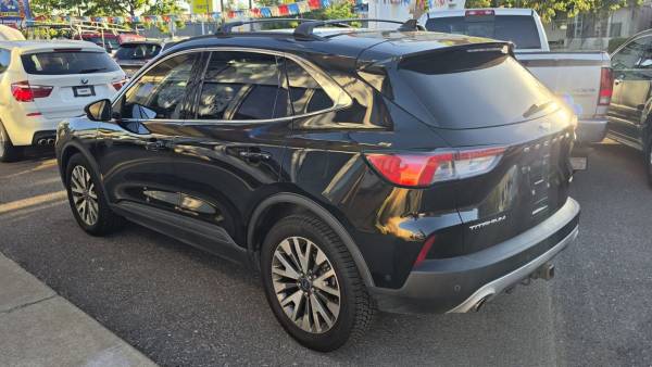 2020 Ford, dovoz USA — foto 5 z 10