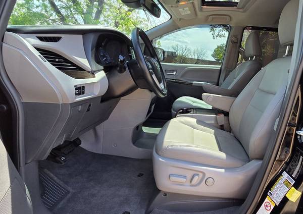 2018 Toyota, dovoz USA — foto 10 z 12