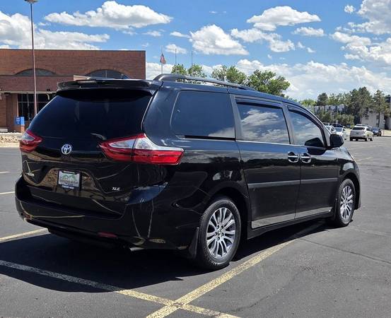 2018 Toyota, dovoz USA — foto 5 z 12