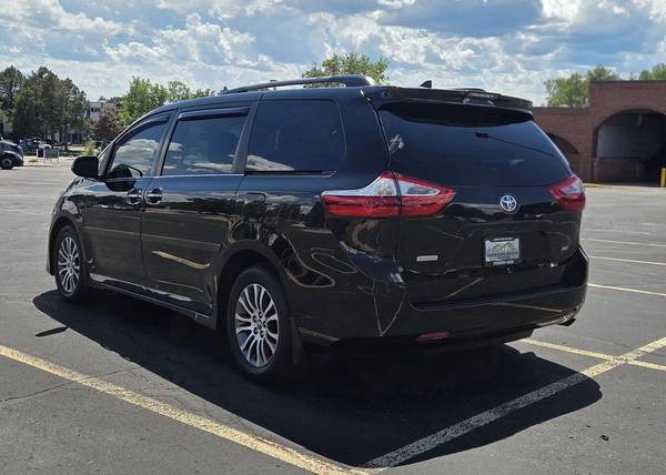 2018 Toyota, dovoz USA — foto 7 z 12
