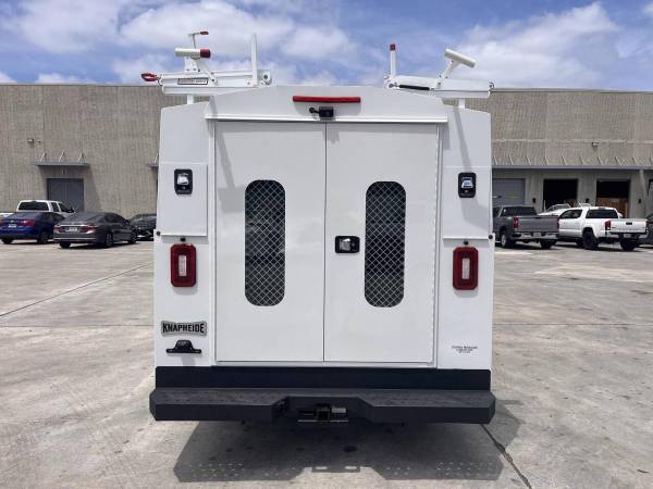 2019 Ford, dovoz USA — foto 10 z 12