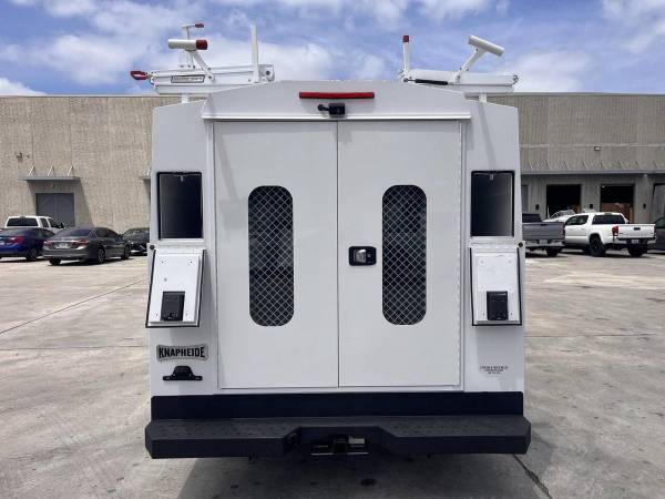 2019 Ford, dovoz USA — foto 11 z 12