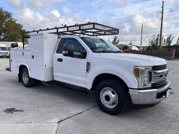 2019 Ford, dovoz USA — foto 2 z 12