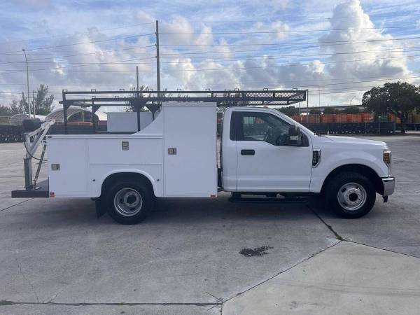 2019 Ford, dovoz USA — foto 7 z 12