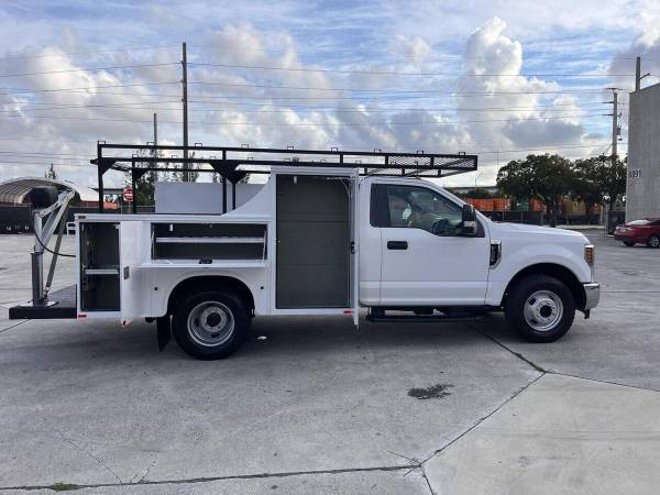 2019 Ford, dovoz USA — foto 8 z 12