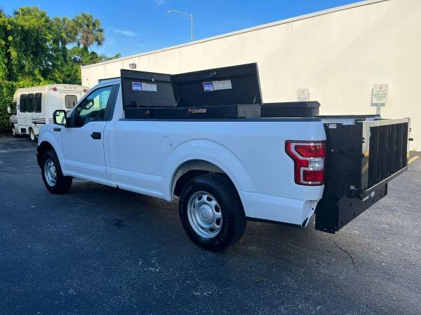 2018 Ford, dovoz USA — foto 6 z 12