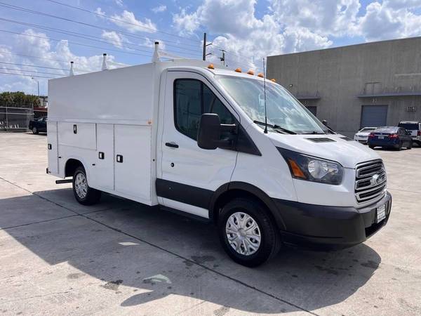 2019 Ford, dovoz USA — foto 2 z 12