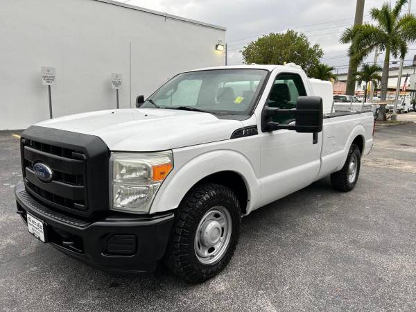 2016 Ford, dovoz USA — foto 2 z 12