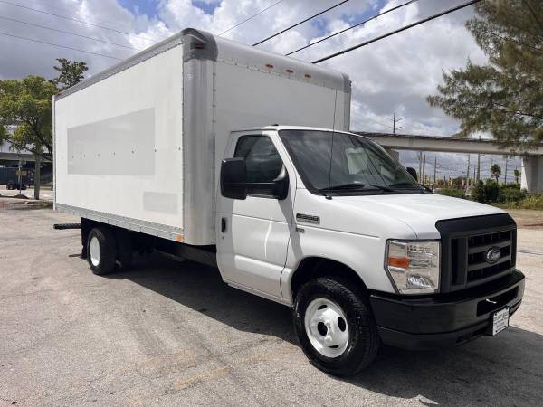 2019 Ford, dovoz USA — foto 2 z 12