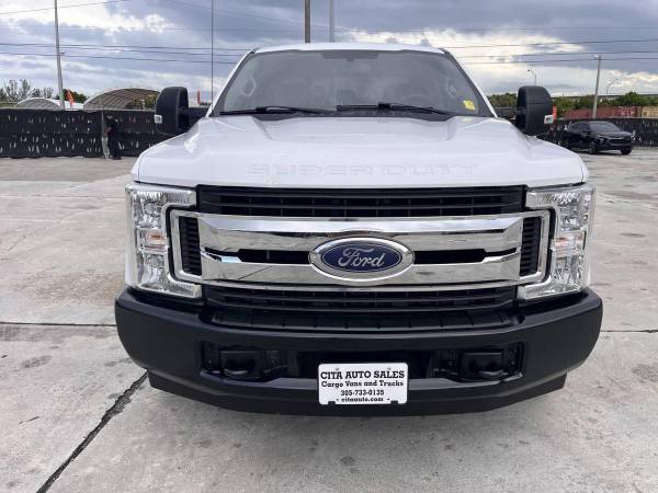 2017 Ford, dovoz USA — foto 10 z 12