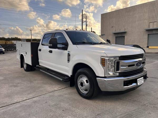 2018 Ford, dovoz USA — foto 2 z 12
