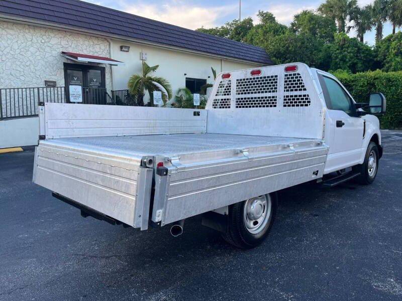 2019 Ford, dovoz USA — foto 12 z 12
