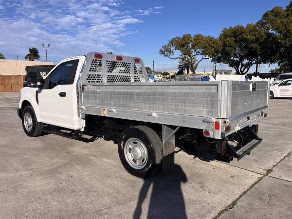 2019 Ford, dovoz USA — foto 3 z 12