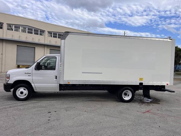 2019 Ford, dovoz USA — foto 5 z 12