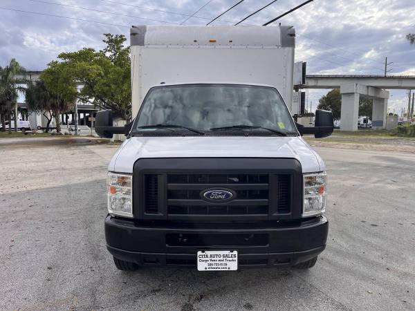 2019 Ford, dovoz USA — foto 7 z 12