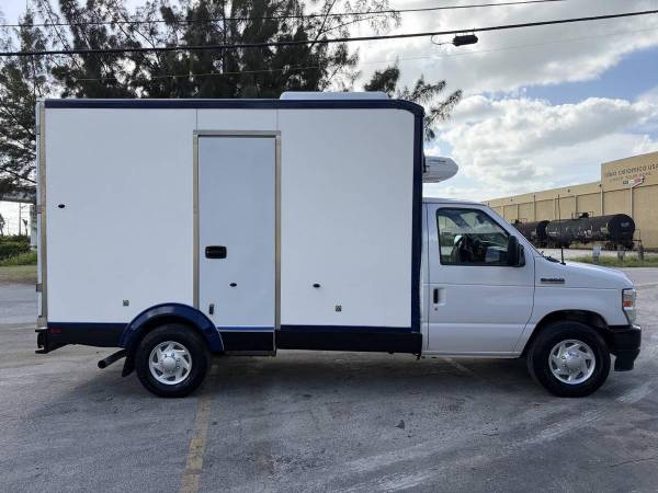 2023 Ford, dovoz USA — foto 7 z 12
