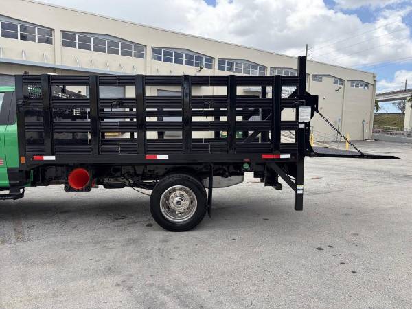 2019 Ford, dovoz USA — foto 6 z 12