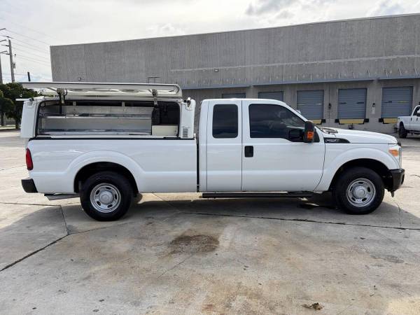 2016 Ford, dovoz USA — foto 10 z 12