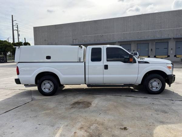 2016 Ford, dovoz USA — foto 9 z 12