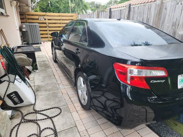 2012 Toyota, dovoz USA — foto 2 z 12