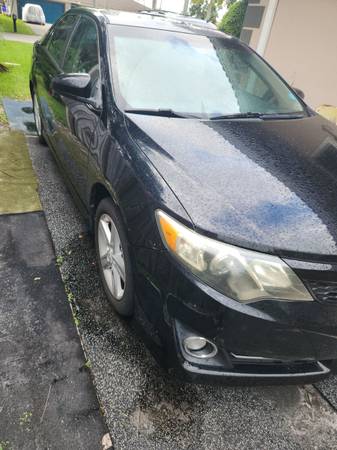 2012 Toyota, dovoz USA — foto 3 z 12